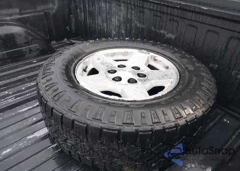 2005 GMC Sierra 1500 Sle z USA, uszkodzony, nr VIN 2GTEC13T351370444